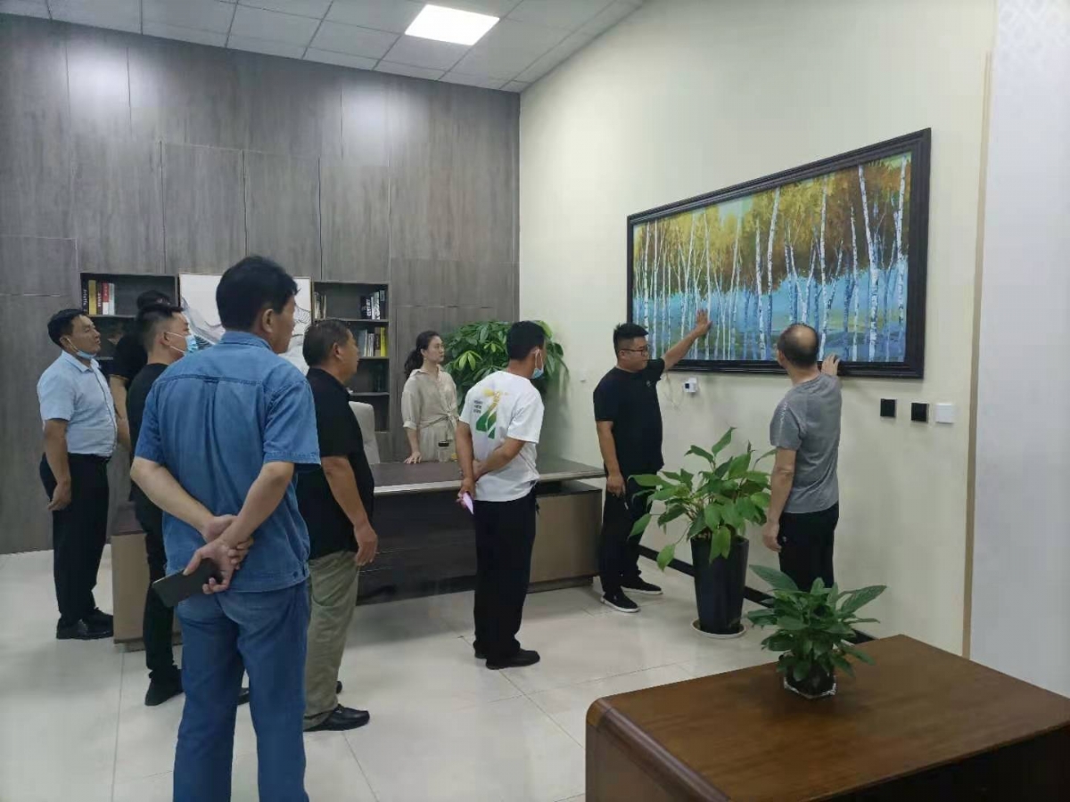 嘉祥縣紅運(yùn)村李金安書(shū)記一行來(lái)公司考察